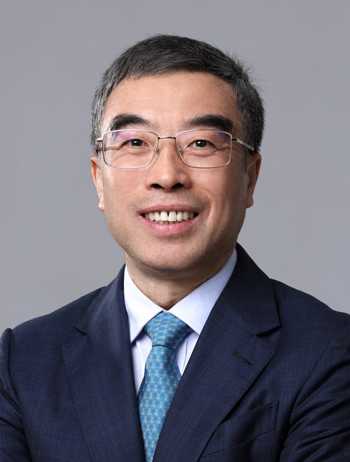 梁華さんです